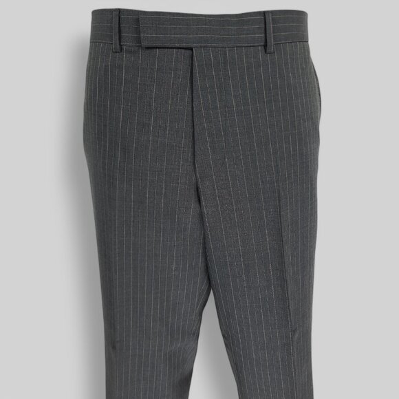 Hugo Boss Stripe 2-Piece Three Button Wool Suit 42R - W35xL29 - Picture 12 of 16